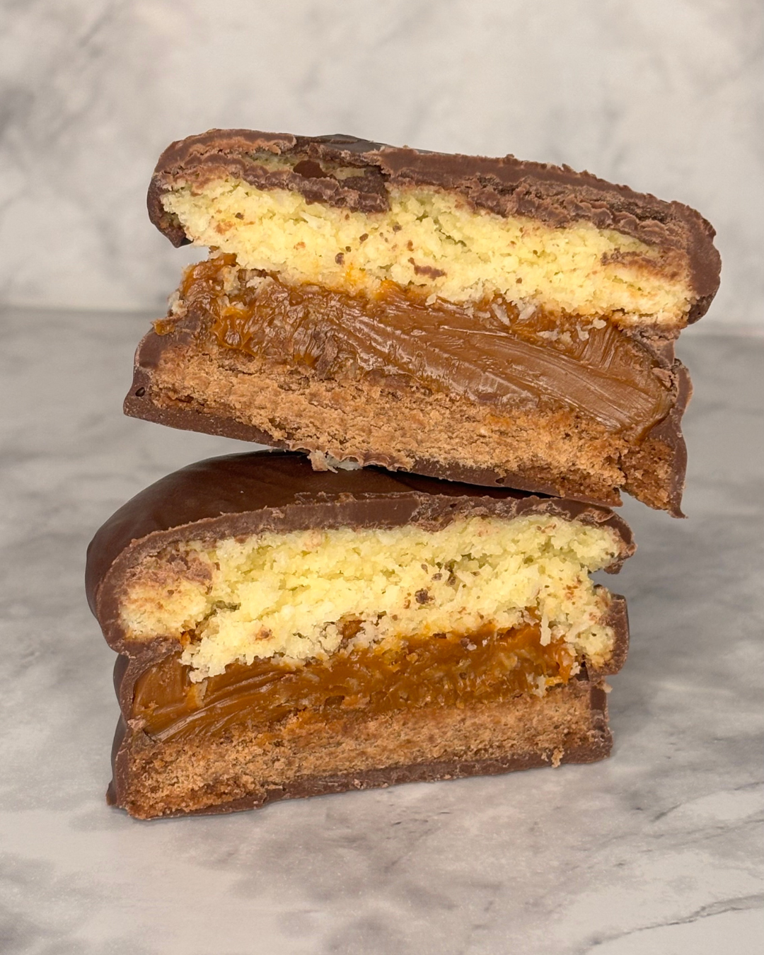 Alfajor Coco bañado
